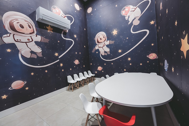 explorer room landing playcentre melbourne by amazingstudio website design